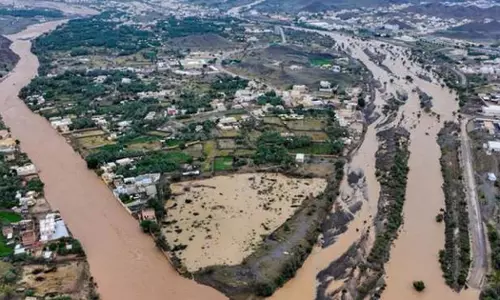 Rain and thunderstorms will continue;  Oman Meteorological Center