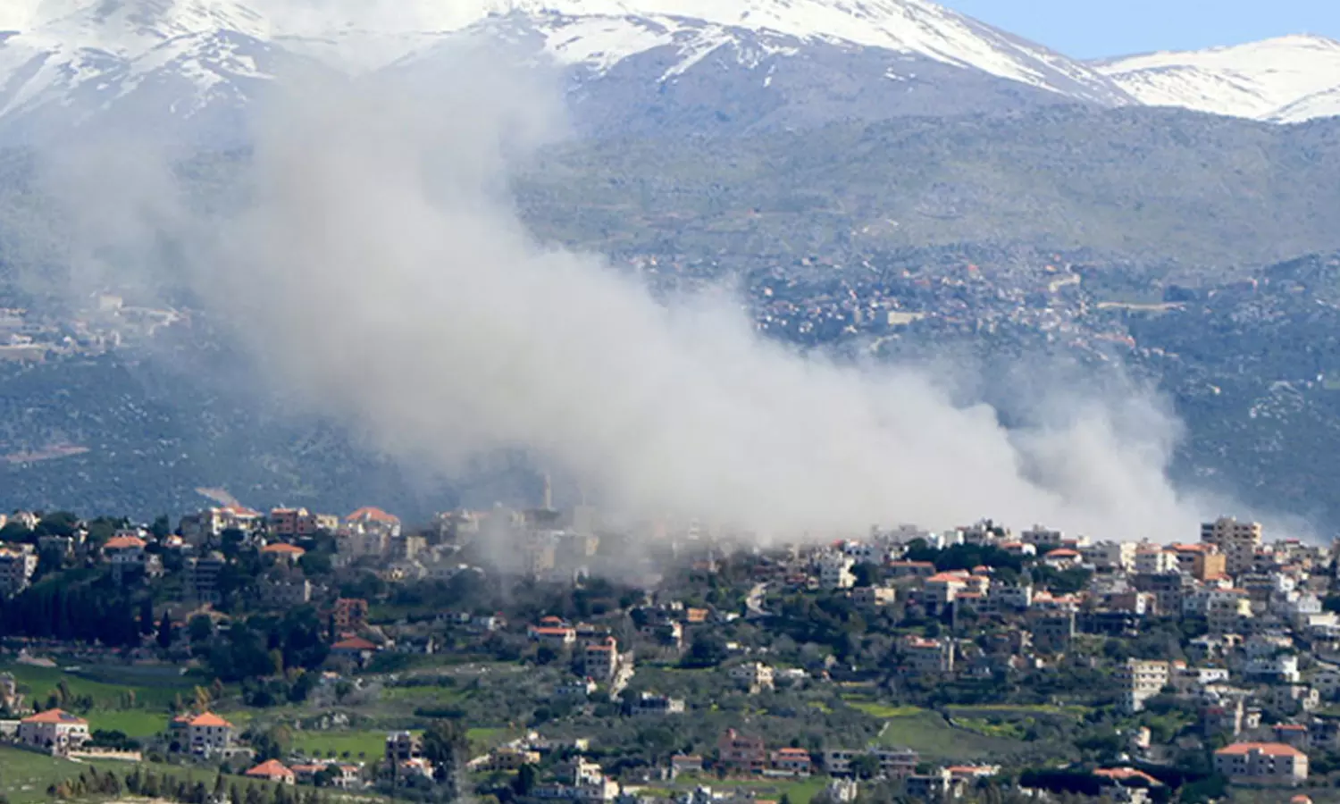 ലബനാനിൽ വ്യോമാക്രമണം; ഹിസ്ബുല്ല ആക്രമണത്തിന് മറുപടിയെന്ന് ഇസ്രായേൽ ലബനാനിൽ വ്യോമാക്രമണം; ഹിസ്ബുല്ല ആക്രമണത്തിന് മറുപടിയെന്ന് ഇസ്രായേൽ