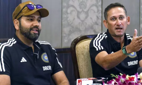 ഞാനാരെയും കണ്ടിട്ടില്ല, അതെല്ലാം വെറും കെട്ടുകഥ; ട്വന്റി 20 ലോകകപ്പ്   അഭ്യൂഹങ്ങൾ തള്ളി രോഹിത്