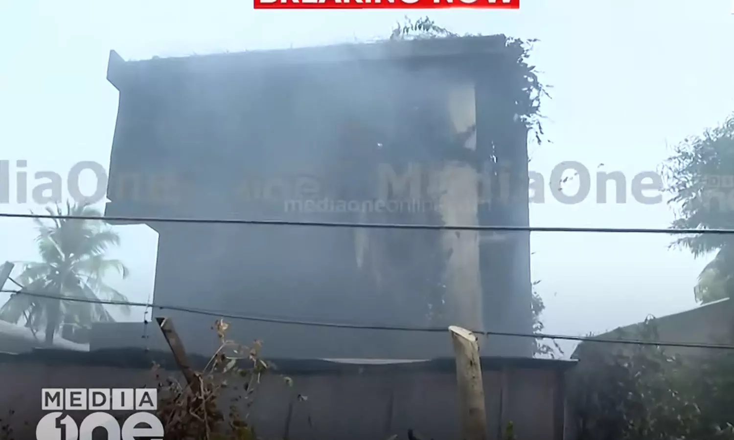Kozhikode ,Fire,latest malayalam news,കോഴിക്കോട്ട് തീപിടിത്തം,വെള്ളയില്‍,കാര്‍ സര്‍വീസ് സെന്‍ററില്‍ തീപിടിത്തം