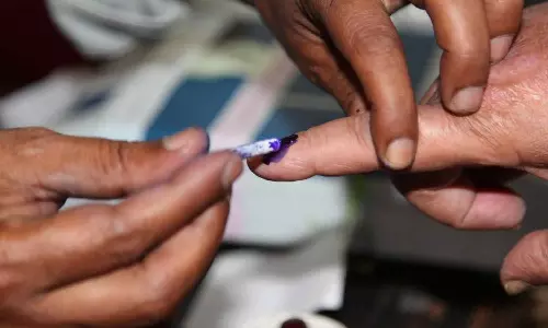 Re-polling in 11 polling stations in Manipur Re-polling in 11 polling stations in Manipur
