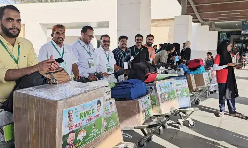 സലാല കെ.എം.സി.സി വോട്ട് വിമാനം യാത്ര പുറപ്പെട്ടു