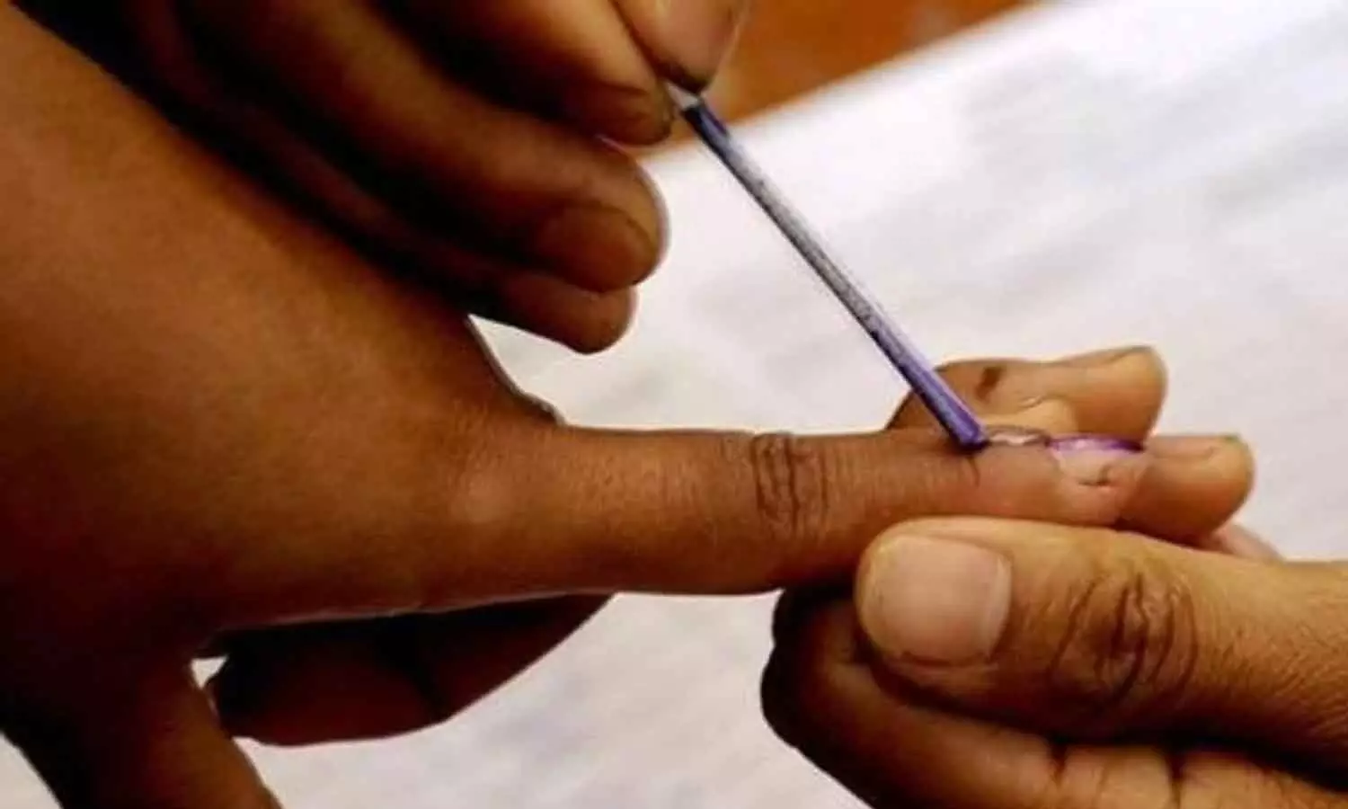 Fake vote in Pathanamthitta; The FIR said that the Congress member and BLO had conspired Fake vote in Pathanamthitta; The FIR said that the Congress member and BLO had conspired