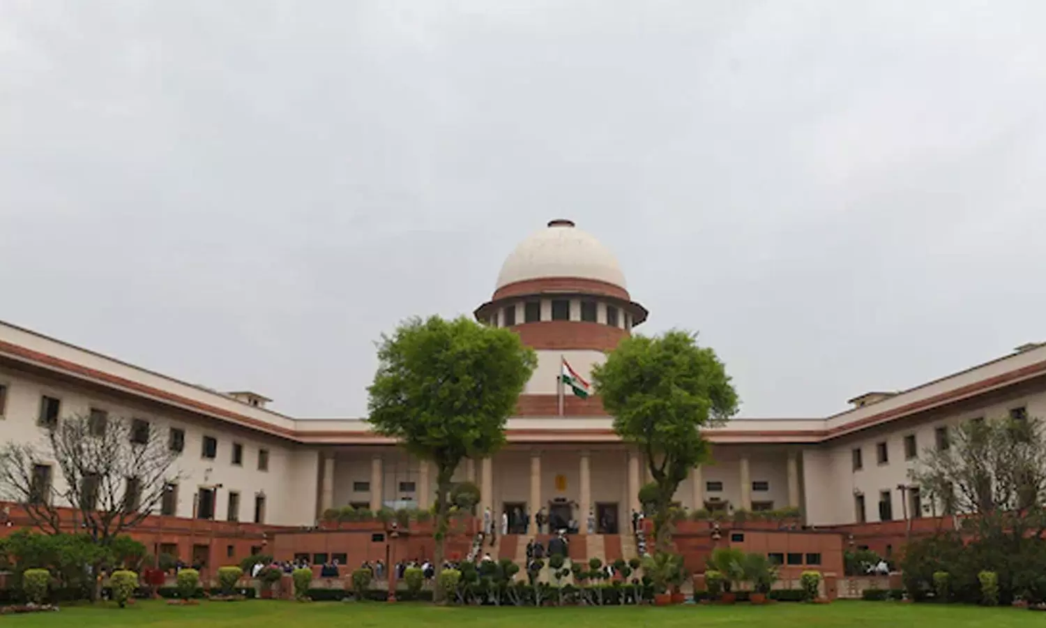 ബലാത്സംഗത്തിന് ഇരയായ 14 -കാരിയുടെ   ഗർഭഛിദ്രത്തിന് സുപ്രിംകോടതി അനുമതി