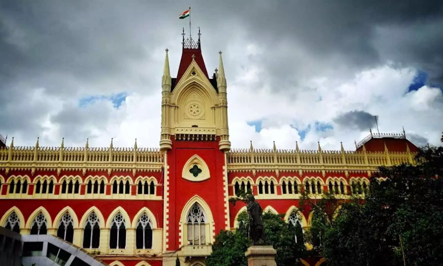 Big Blow To Trinamool, 25,000 Bengal Teachers Fired, Told To Return Salary Big Blow To Trinamool, 25,000 Bengal Teachers Fired, Told To Return Salary