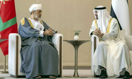 Oman and UAE sign cooperation agreements worth 129 billion dirhams