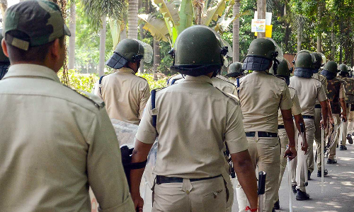 ലോക്സഭാ തെരഞ്ഞെടുപ്പ്: ഡ്യൂട്ടിയിലുള്ളത് 41,976 പൊലീസ് ഉദ്യോഗസ്ഥർ ലോക്സഭാ തെരഞ്ഞെടുപ്പ്: ഡ്യൂട്ടിയിലുള്ളത് 41,976 പൊലീസ് ഉദ്യോഗസ്ഥർ