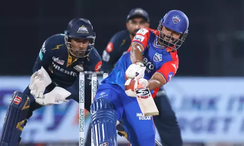 ക്ലൈമാക്‌സിൽ റാഷിദ്ഖാൻ വീണു; ഗുജറാത്തിനെതിരെ ഡൽഹിക്ക് നാല് റൺസ് ജയം