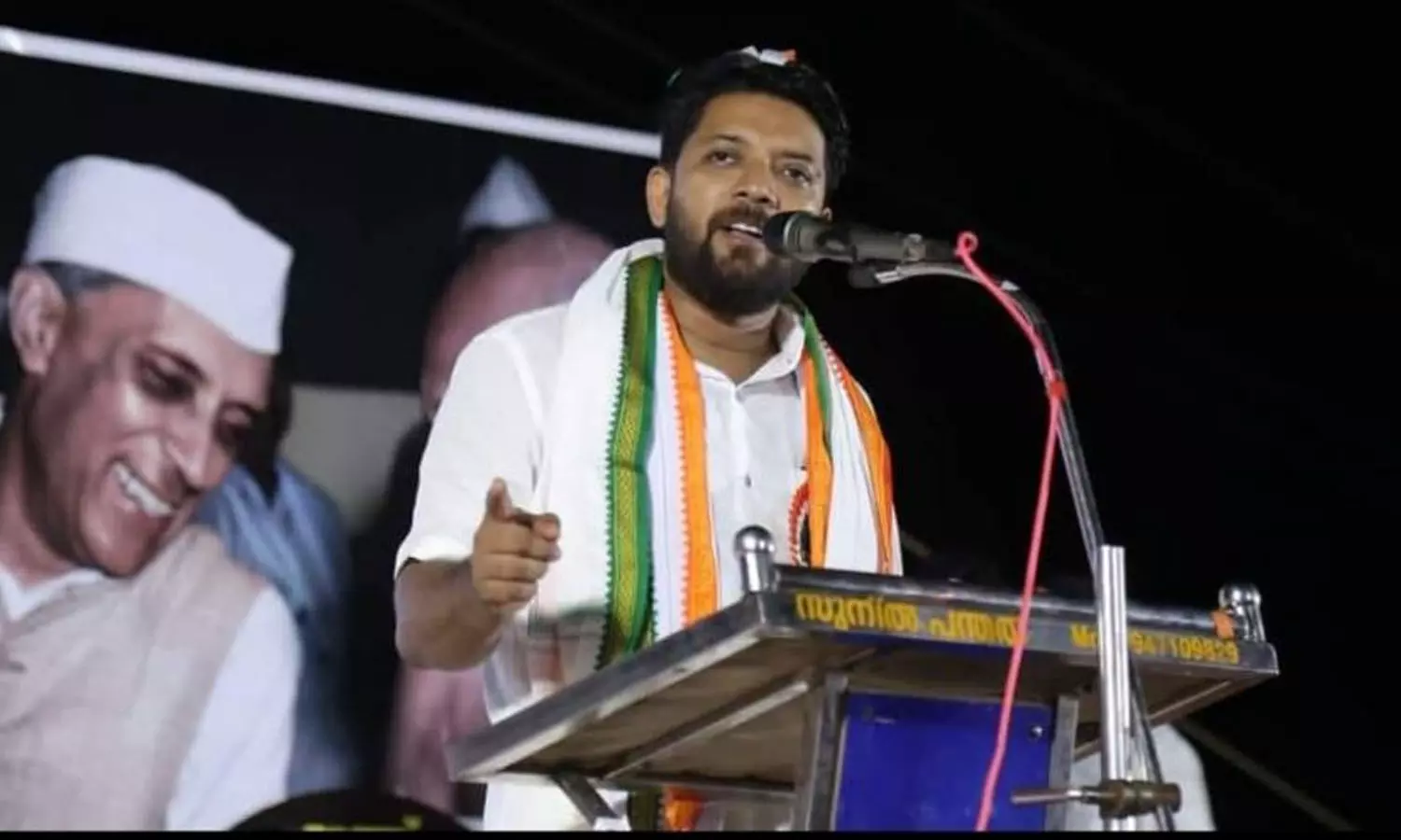 shafi parambil_vadakara