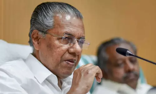 ‘തെരഞ്ഞെടുപ്പ് സംസ്ഥാന സർക്കാറിന്റെ വിലയിരുത്തലാകുമോ’ ചോദ്യത്തോട് ക്ഷോഭിച്ച് പിണറായി വിജയൻ ‘തെരഞ്ഞെടുപ്പ് സംസ്ഥാന സർക്കാറിന്റെ വിലയിരുത്തലാകുമോ’ ചോദ്യത്തോട് ക്ഷോഭിച്ച് പിണറായി വിജയൻ