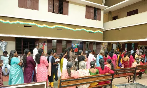 സംസ്ഥാനത്ത് പോളിങ് 60 ശതമാനം പിന്നിട്ടു; ബൂത്തുകളിൽ നീണ്ട നിര