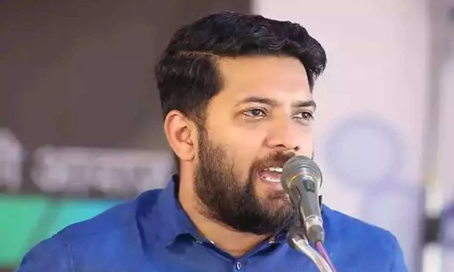 The fact is that Ajit Kumar was transferred from the charge of RSS; Shafi Parampil, latest news malayalam, അജിത് കുമാറിനെ മാറ്റിയത് ആർഎസ്എസിന്റെ ചുമതലയിൽ നിന്നാണ് എന്നതാണ് വസ്തുത; ഷാഫി പറമ്പിൽ