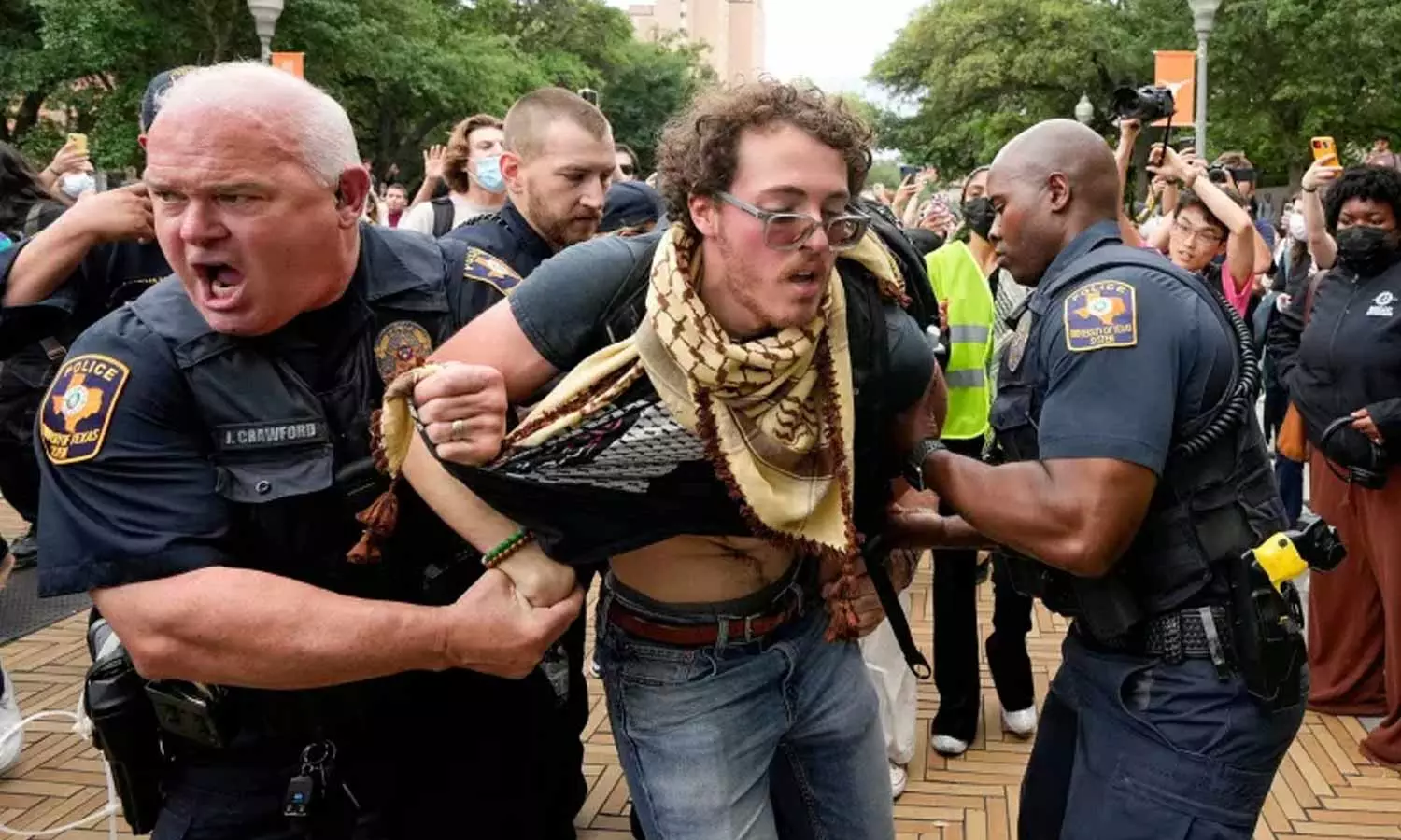 pro Palestine protest at austin university