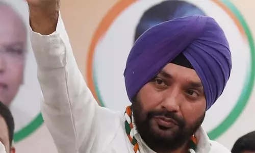 arvinder singh lovely resigns