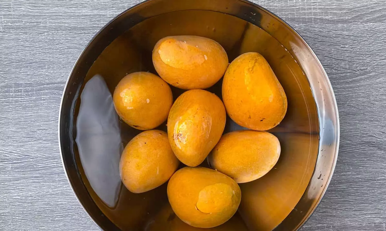 Soaking mangoes in water,Benefits of Soaking Mango in Water Before Eating,മാങ്ങ,മാമ്പഴം കഴിക്കും മുന്പ്,മാങ്ങ വെള്ളത്തില് മുക്കിവെക്കുന്നത്,മാങ്ങാക്കാലം,വേനല്ച്ചൂട്, Soaking mangoes in water,Benefits of Soaking Mango in Water Before Eating,മാങ്ങ,മാമ്പഴം കഴിക്കും മുന്പ്,മാങ്ങ വെള്ളത്തില് മുക്കിവെക്കുന്നത്,മാങ്ങാക്കാലം,വേനല്ച്ചൂട്,