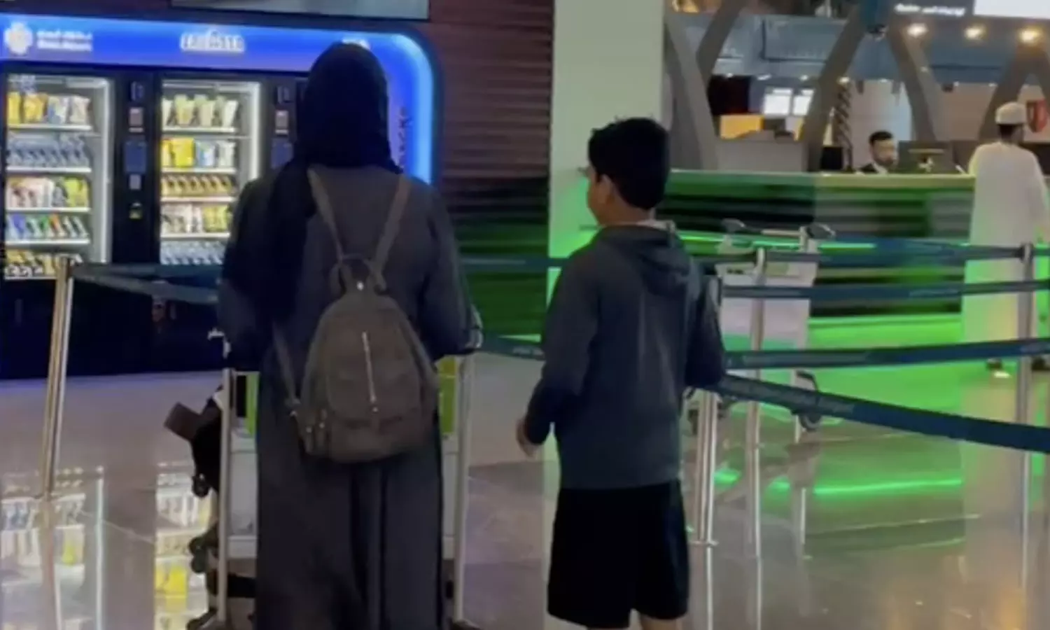 വിസ തട്ടിപ്പ്; സാമൂഹിക പ്രവർത്തകരുടെ ഇടപെടലിൽ ഒമ്പതു വയസുകാരനും മാതാവും നാട്ടിലെത്തി വിസ തട്ടിപ്പ്; സാമൂഹിക പ്രവർത്തകരുടെ ഇടപെടലിൽ ഒമ്പതു വയസുകാരനും മാതാവും നാട്ടിലെത്തി