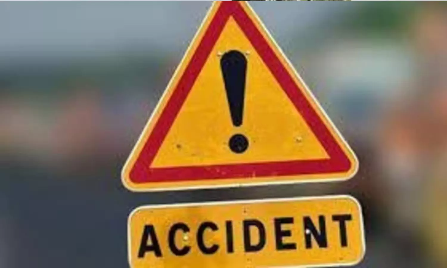 Three people, including expatriates, died in Oman when a truck and 11 vehicles collided