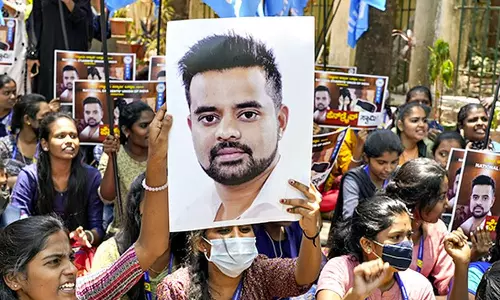 ലൈംഗികാതിക്രമക്കേസ്: പ്രജ്വൽ രേവണ്ണക്കെതിരെ  ലുക്കൗട്ട്‌ നോട്ടീസ്