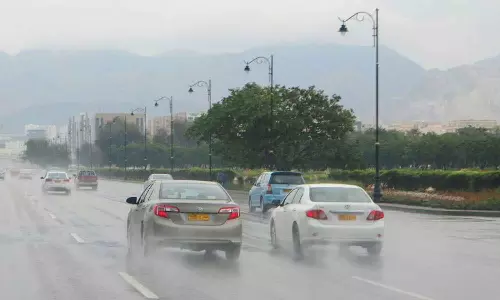 Chance of rain and thunder in Oman today