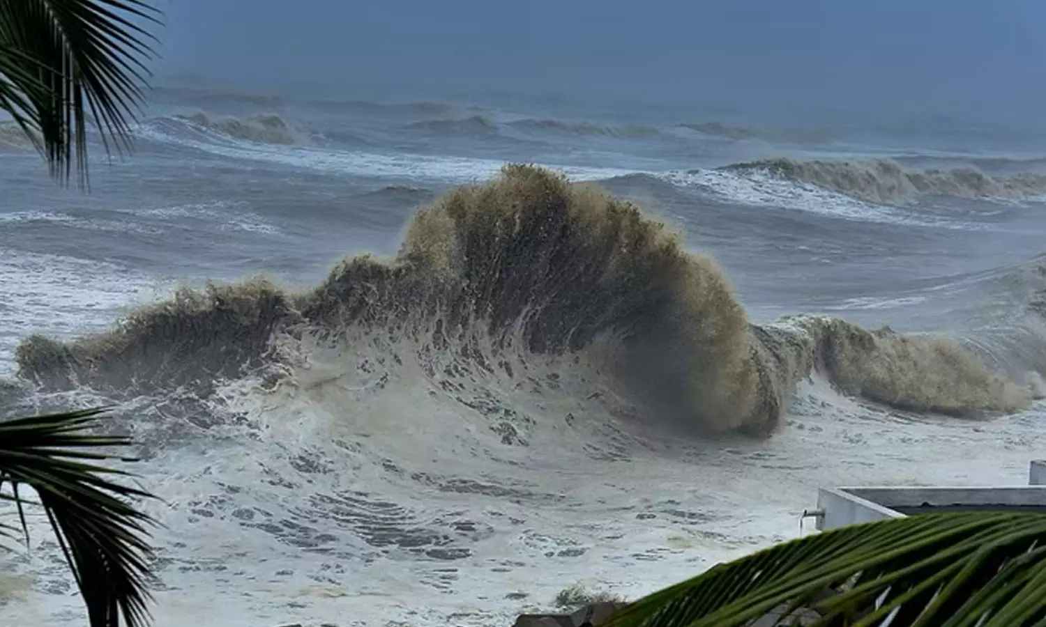 The smuggling phenomenon; Red alert on Kerala coast too,kallakadal, climate change, latest news, The smuggling phenomenon; Red alert on Kerala coast too,kallakadal, climate change, latest news,