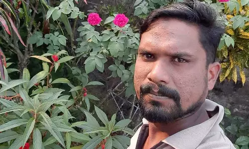 Auto driver found dead inside the vehicle at Adoor in Pathanamthitta, auto driver death, Adoor Bineesh death, Adoor, Pathanamthitta,