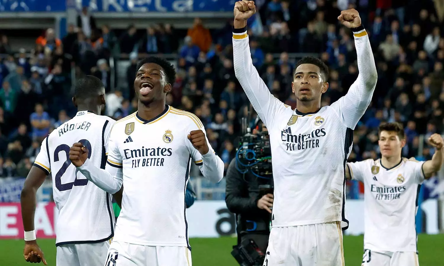 ഒരേയൊരു റയല്; 36ാം ലാലിഗ കിരീടത്തില് മുത്തമിട്ട് റയല് മാഡ്രിഡ് ഒരേയൊരു റയല്; 36ാം ലാലിഗ കിരീടത്തില് മുത്തമിട്ട് റയല് മാഡ്രിഡ്