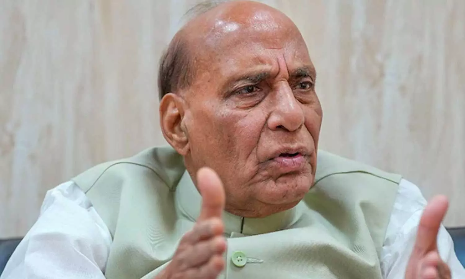Congress playing with fire, risking Hindu-Muslim divide: Union Defence Minister Rajnath Singh, Elections 2024, Lok Sabha 2024 Congress playing with fire, risking Hindu-Muslim divide: Union Defence Minister Rajnath Singh, Elections 2024, Lok Sabha 2024