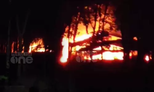 3,000 chickens dies in massive fire at poultry farm in Palakkads Mannarkkad 3,000 chickens dies in massive fire at poultry farm in Palakkads Mannarkkad