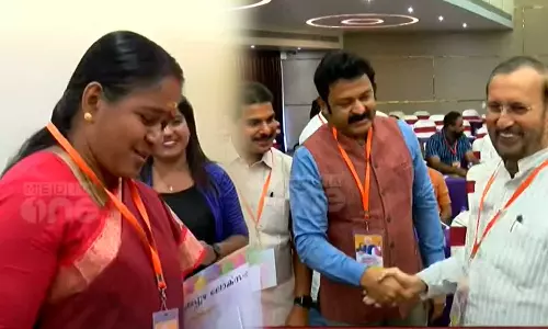 Prakash Javadekar criticizes K Surendran and Shobha Surendran in public statement on EP Jayarajan meeting; Clashes in the BJP state leadership meeting Prakash Javadekar criticizes K Surendran and Shobha Surendran in public statement on EP Jayarajan meeting; Clashes in the BJP state leadership meeting