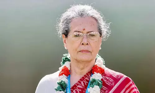 Sonia Gandhi attacks Modi and BJP Sonia Gandhi attacks Modi and BJP