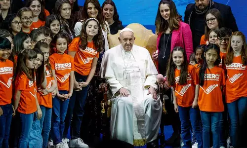 Pope Francis with children