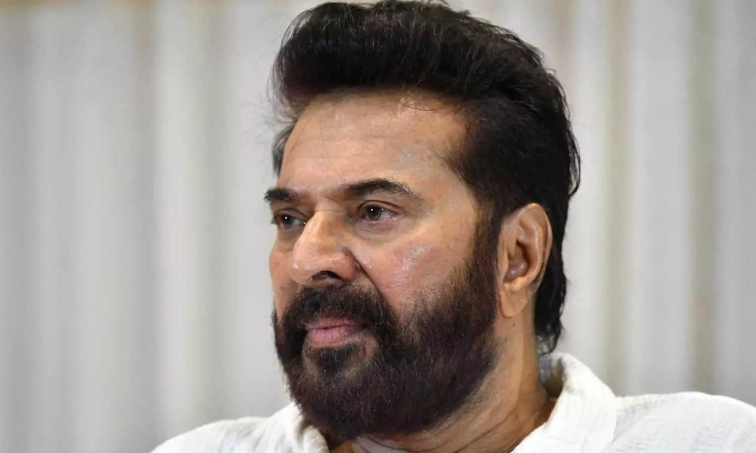 അദ്വാനിയുടെ ആത്മകഥ പ്രകാശനം ചെയ്യാനെത്തിയ മമ്മൂട്ടിയെ പിന്തുണക്കുക ബാധ്യതയെന്ന് ബി.ജെ.പി നേതാവ്