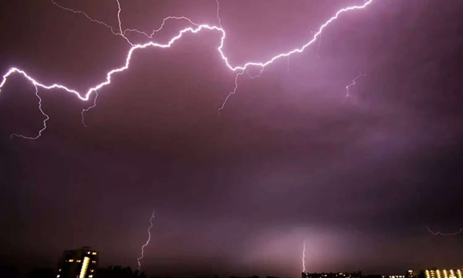 Malda,West Bengals Malda, Lightning Strikes ,11 Killed In Lightning,latest national news,ഇടിമിന്നല്‍,ഇടിമിന്നലില്‍ മരണം,പശ്ചിമബംഗാള്‍,മാള്‍ഡ