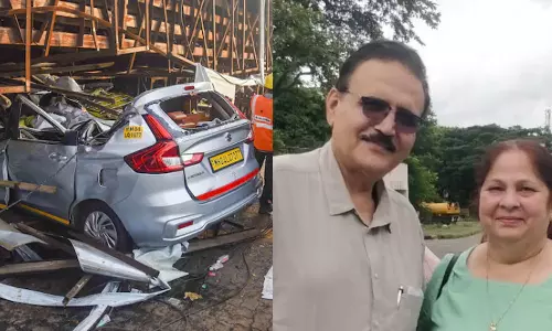 Couple Found Dead In Car Under Mumbai Hoarding. They Had Stopped For Petrol