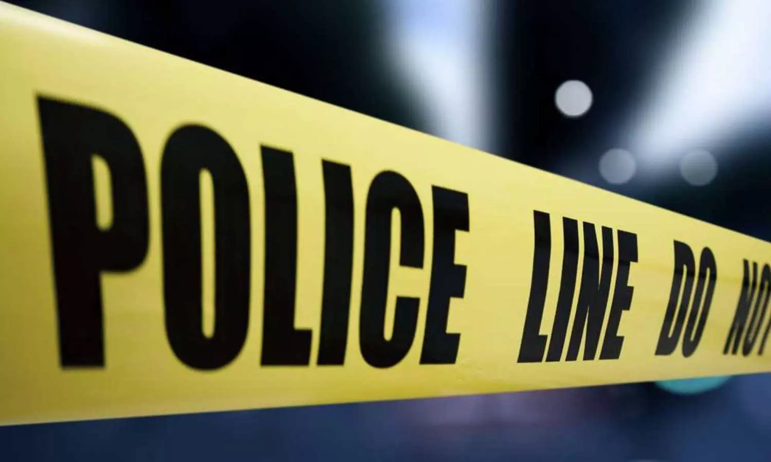 സ്കൂൾ വിട്ടുവന്നപ്പോൾ വസ്ത്രത്തിൽ അഴുക്ക്,പുസ്തകം കാണാതായി; എട്ടുവയസുകാരനെ അമ്മ കഴുത്തുഞെരിച്ചു കൊന്നു സ്കൂൾ വിട്ടുവന്നപ്പോൾ വസ്ത്രത്തിൽ അഴുക്ക്,പുസ്തകം കാണാതായി; എട്ടുവയസുകാരനെ അമ്മ കഴുത്തുഞെരിച്ചു കൊന്നു