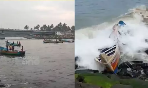 മുതലപ്പൊഴിയിലെ അപകടങ്ങൾ; ന്യൂനപക്ഷ കമ്മീഷന്‍ സ്വമേധയാ കേസെടുത്തു