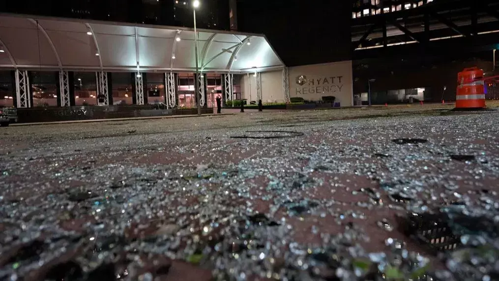 Severe storms kill 4 in Houston Severe storms kill 4 in Houston