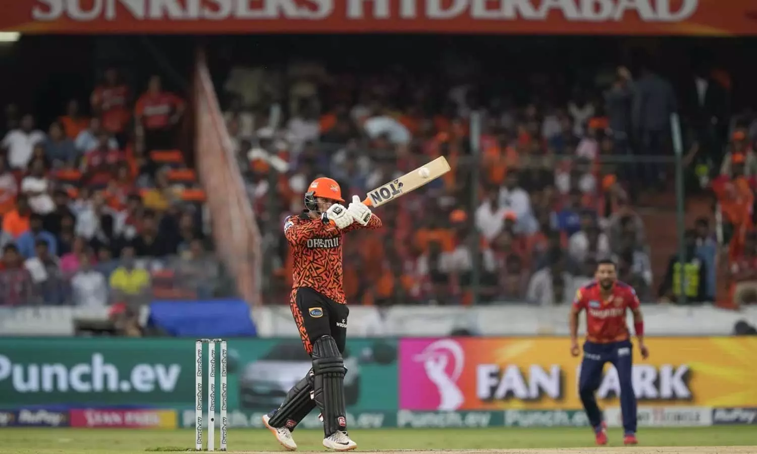 റണ്ണഭിഷേകം; പഞ്ചാബിനെ 4 വിക്കറ്റിന് തകര്‍ത്ത് ഹൈദരാബാദ്