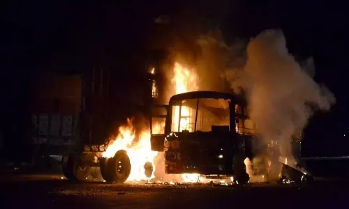 Nuh busfire,Haryana’s Nuh, bus fire on KMP Expressway in Haryana ,ബസിന് തീപിടിച്ചു, ഒന്പത് മരണം,ഹരിയാന ബസ് അപകടം Nuh busfire,Haryana’s Nuh, bus fire on KMP Expressway in Haryana ,ബസിന് തീപിടിച്ചു, ഒന്പത് മരണം,ഹരിയാന ബസ് അപകടം
