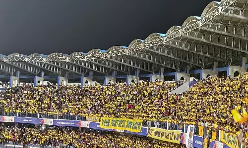 Kerala Blasters,Kaloor Stadium,club license,കലൂര്‍ സ്റ്റേഡിയം, കേരള ബ്ലാസ്റ്റേഴ്സ്,സുരക്ഷാ വീഴ്ച,മഞ്ഞപ്പട