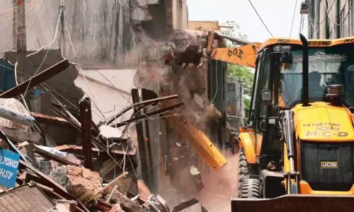 അസം സർക്കാറിന് തിരിച്ചടി; ബുൾഡോസർ രാജിന് ഇരയായ അഞ്ച് കുടുംബങ്ങൾക്ക് 30 ലക്ഷം നൽകി അസം സർക്കാറിന് തിരിച്ചടി; ബുൾഡോസർ രാജിന് ഇരയായ അഞ്ച് കുടുംബങ്ങൾക്ക് 30 ലക്ഷം നൽകി