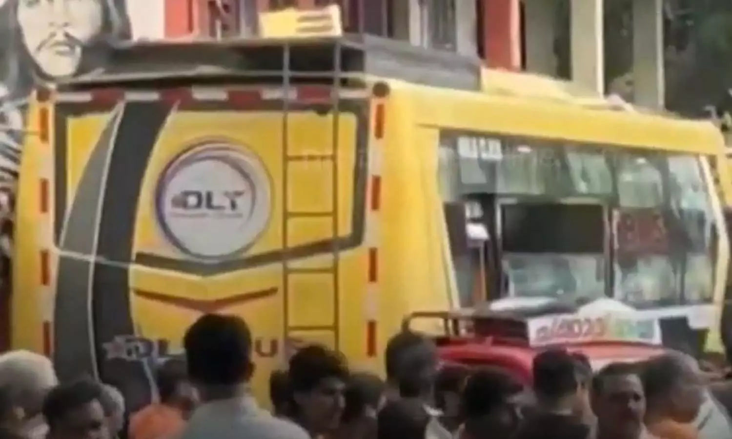 bus accident kozhikode