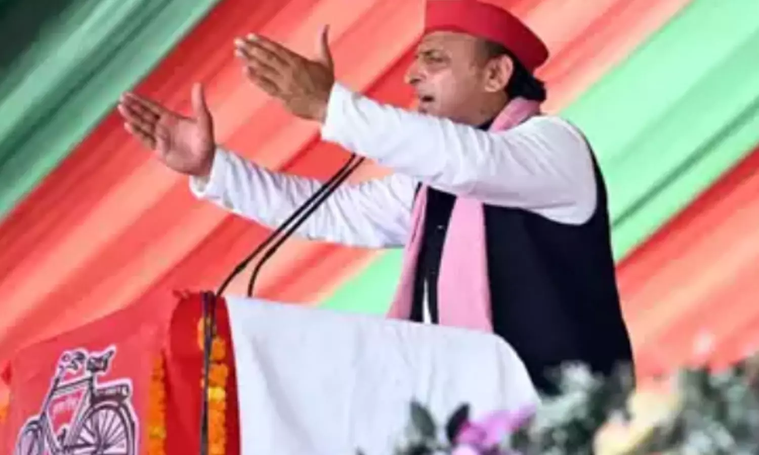 Ambedkar Nagar Candidate of India Front Under House Arrest; Congress and SP protest,loksabha poll2024,bjp,congress,sp,uttarpradesh,latest news,