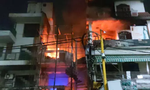 ഡല്ഹി തീപിടിത്തം നവജാത ശിശുക്കള് വെന്തുമരിച്ചു ഡല്ഹി തീപിടിത്തം നവജാത ശിശുക്കള് വെന്തുമരിച്ചു