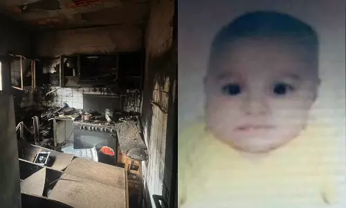 ദമ്മാമിൽ ഫ്രിഡ്ജ് പൊട്ടിത്തെറിച്ചു പിഞ്ചു കുഞ്ഞ് മരിച്ചു ദമ്മാമിൽ ഫ്രിഡ്ജ് പൊട്ടിത്തെറിച്ചു പിഞ്ചു കുഞ്ഞ് മരിച്ചു