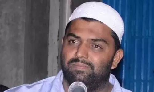 Ex-Malegaon mayor and AIMIM leader Abdul Malik shot thrice in Maharashtras Nashik, Abdul Malik shooting, AIMIM leader shooting
