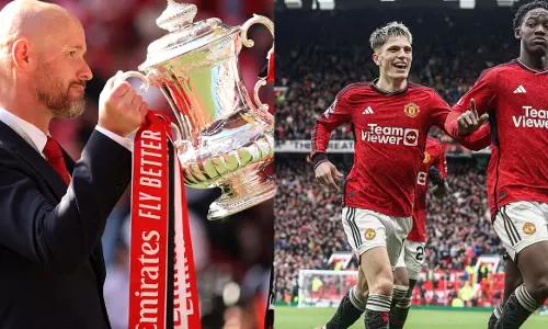 ടെൻഹാഗിന് സമയം നൽകൂ;യുണൈറ്റഡ് പരിശീലകനെ മാറ്റുന്നതിനെതിരെ ആരാധകരുടെ കാമ്പയിൻ ടെൻഹാഗിന് സമയം നൽകൂ;യുണൈറ്റഡ് പരിശീലകനെ മാറ്റുന്നതിനെതിരെ ആരാധകരുടെ കാമ്പയിൻ