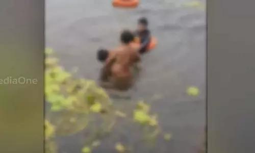 കാസർകോട് പതിനാലുകാരൻ മുങ്ങി മരിച്ചു കാസർകോട് പതിനാലുകാരൻ മുങ്ങി മരിച്ചു