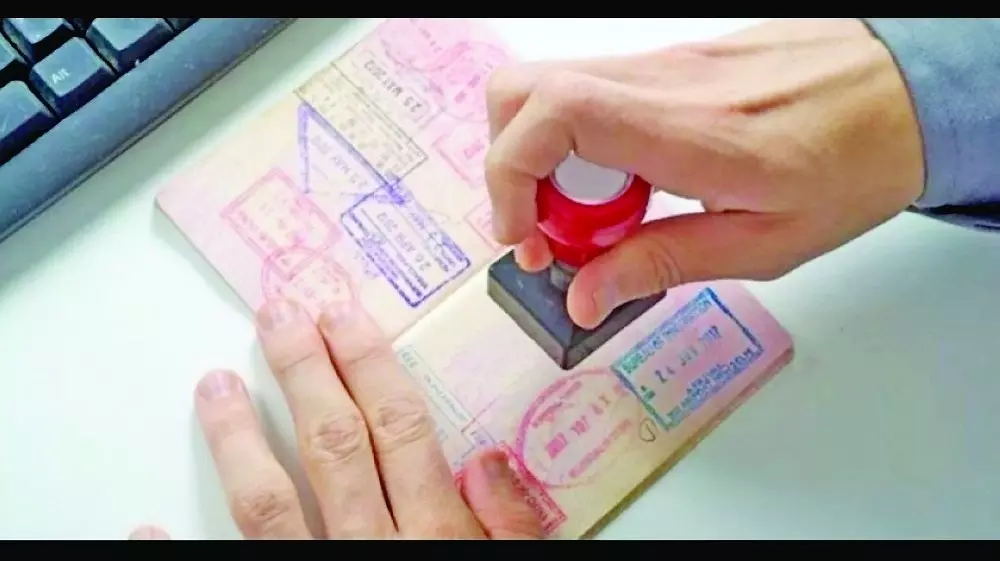 മെഡിക്കൽ ഫിറ്റ്നസിന് ഇനി എക്സ്റേ വേണ്ട; പുതിയ സംവിധാനവുമായി ഒമാൻ ആരോഗ്യ മന്ത്രാലയം മെഡിക്കൽ ഫിറ്റ്നസിന് ഇനി എക്സ്റേ വേണ്ട; പുതിയ സംവിധാനവുമായി ഒമാൻ ആരോഗ്യ മന്ത്രാലയം