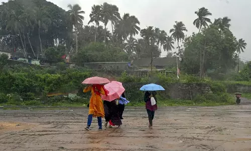Monsoon hits kerala, yellow alert in all 14 districts